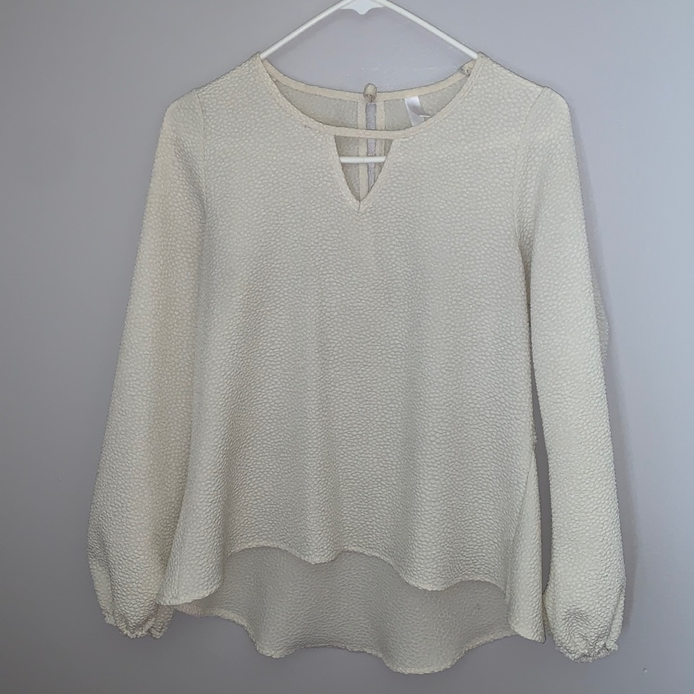 Xhilaration off white blouse